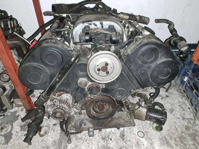 Audi Çıkma Motor 3 0 ASN benzinli